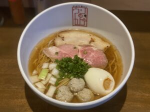 石垣中華そばウシのカドデ特製牛骨醤油中華そば①